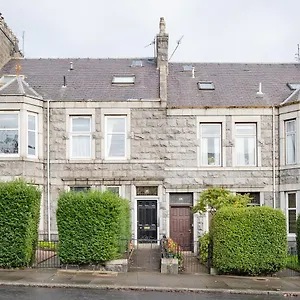 2 Bedroom At Sensational Serviced - Clifton Road Aberdeen